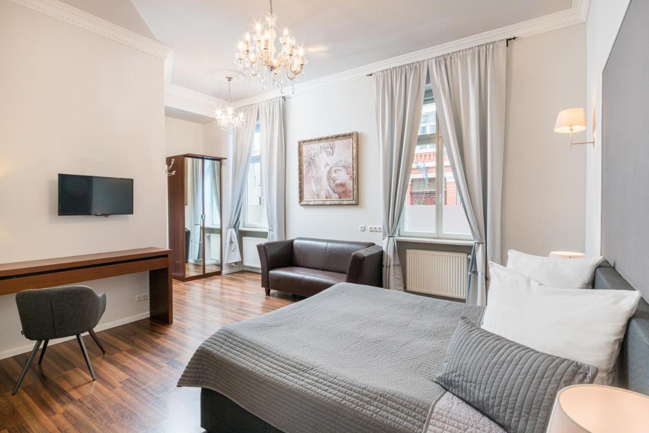 Aurora Hotel 3*